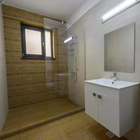 דירה Sea View Holiday Home