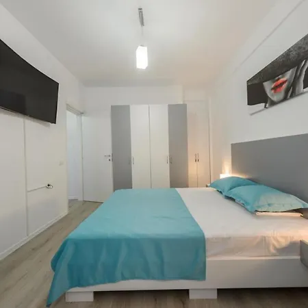 Sea View Holiday Home דירה Năvodari